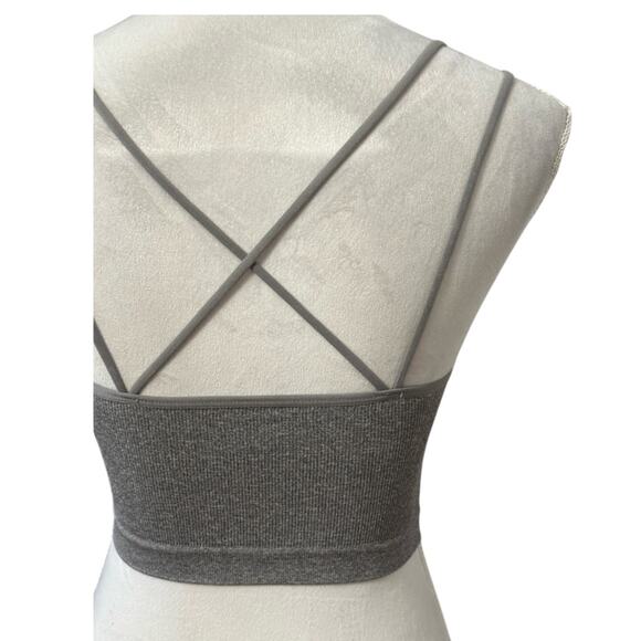 Abound Crop Tank Top Ribbed Crisscross Spaghetti Straps Scoop Neck Gray W L NWOT - Picture 6 of 8